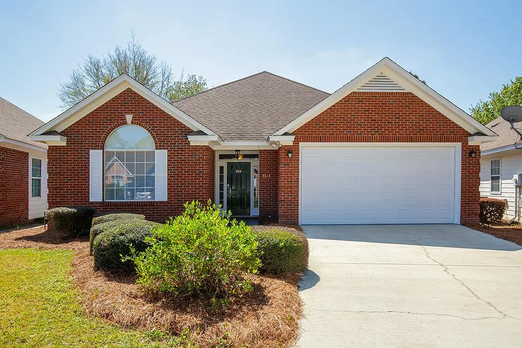 3 bed, 2.0 bath, 1853 sqft, $2,000 — Photo 1