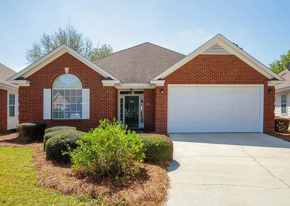 3513 Belmont Cir