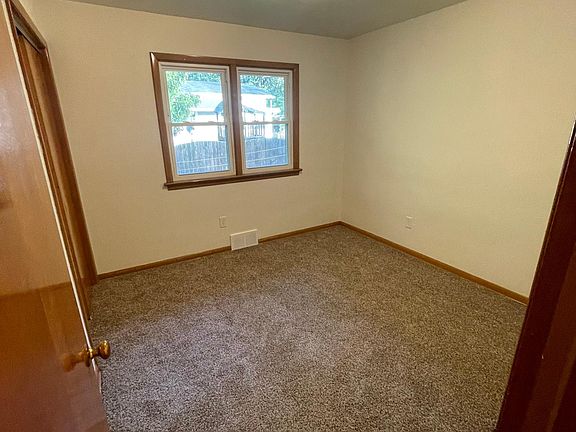 3rd image of 1505 Missouri Ave