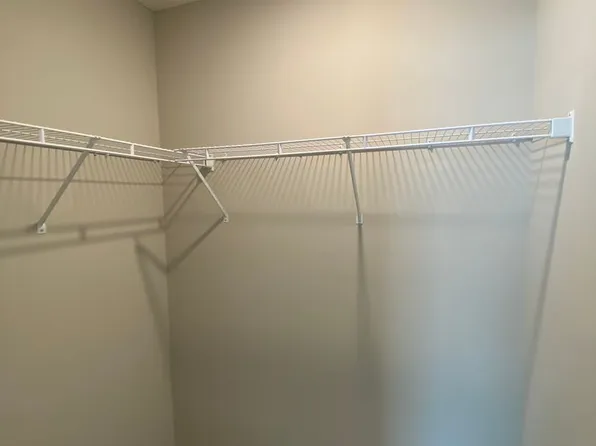 1806 Streamsong Dr, Murfreesboro, TN 37127