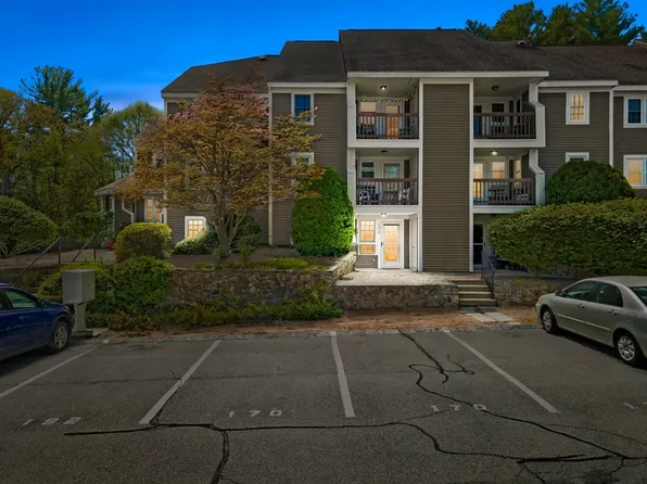170 Heritage Dr #170, Northbridge, MA 01534