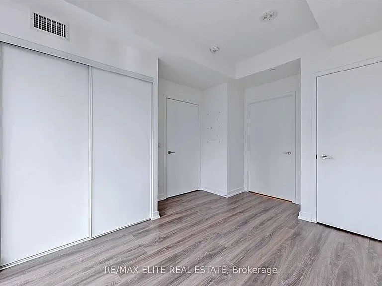 20 Edward St #1307 — Photo 24