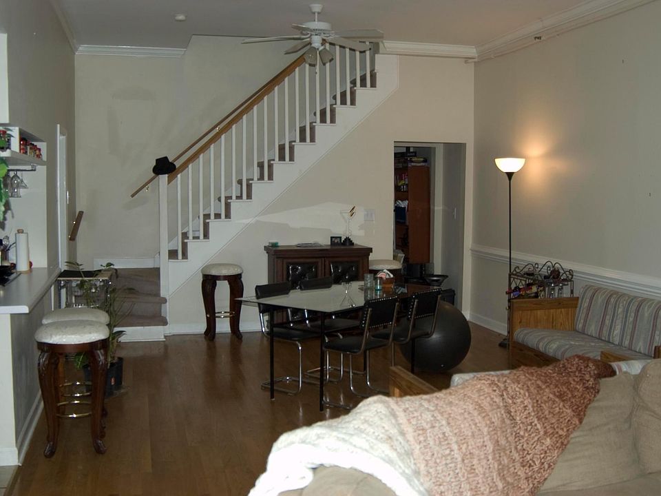living/dining area