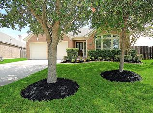 13301 Highland Lake Ln, Pearland, TX 77584