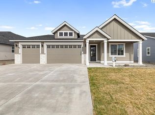 12009 Dunsmuir Dr, Pasco, WA 99301