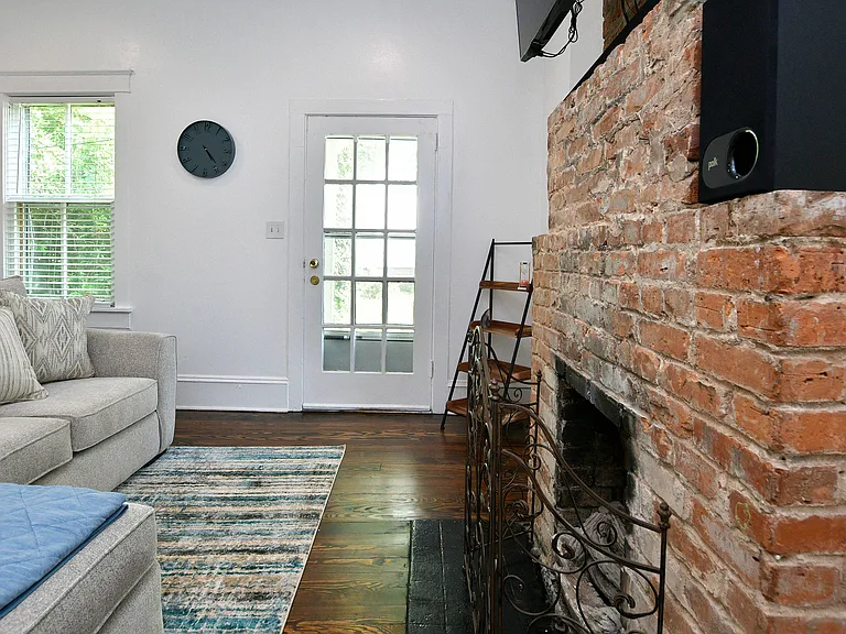 152 Avant St #B — Photo 6