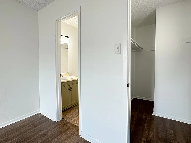 7324 Menlo Dr — Photo 26