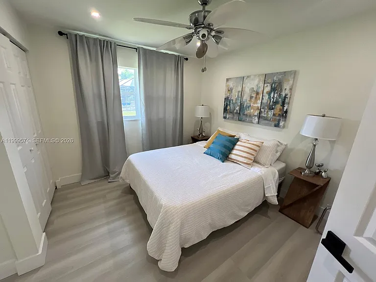 503 Jackson Ave — Photo 20