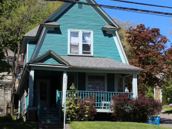902 Davis St, Kalamazoo, MI 49008