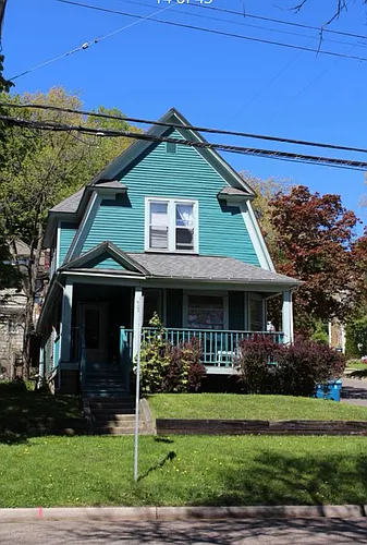 902 Davis St Photo 1