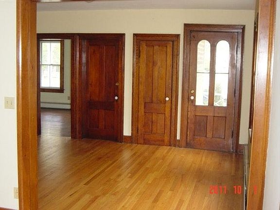 3rd image of 152 Montowese St #2