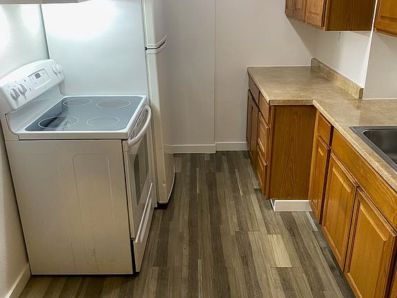 2nd image of 400 W 11th Ave APT 4