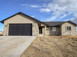 1206 N Hill Ln, Pueblo West, CO 81007