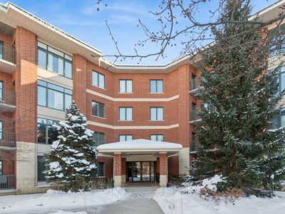 855 E 22nd St APT 104, Lombard, IL, 60148
