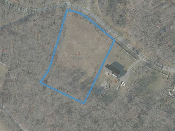 3rd image of 8 Strawberry Ln