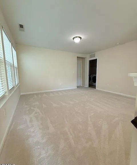 254 Begen St — Photo 31