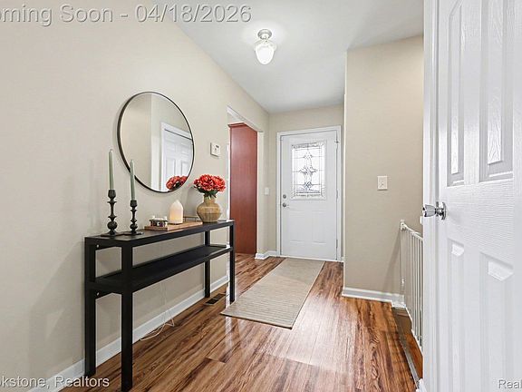 3rd image of 49671 Fuller Rd