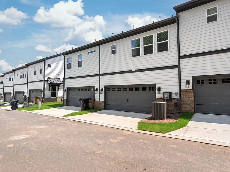 302 Silver Fleet Dr — Photo 41