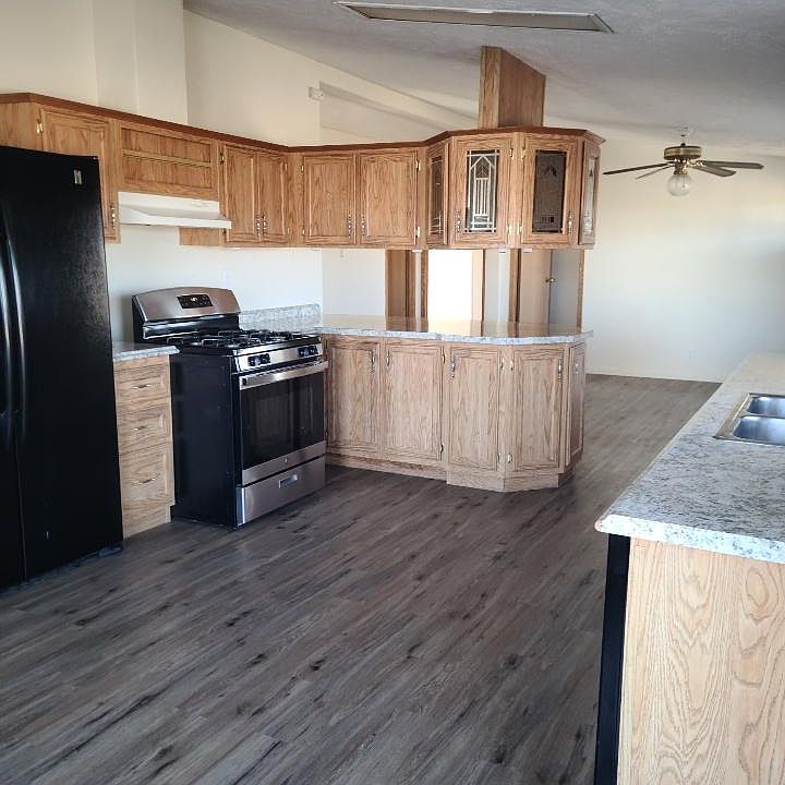 2nd image of 61738 Forever View Ln