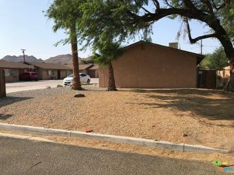 2nd image of 61873 Verbena Rd #1-3