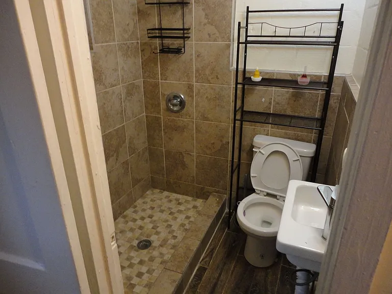 1315 NE 3rd Ave — Photo 8