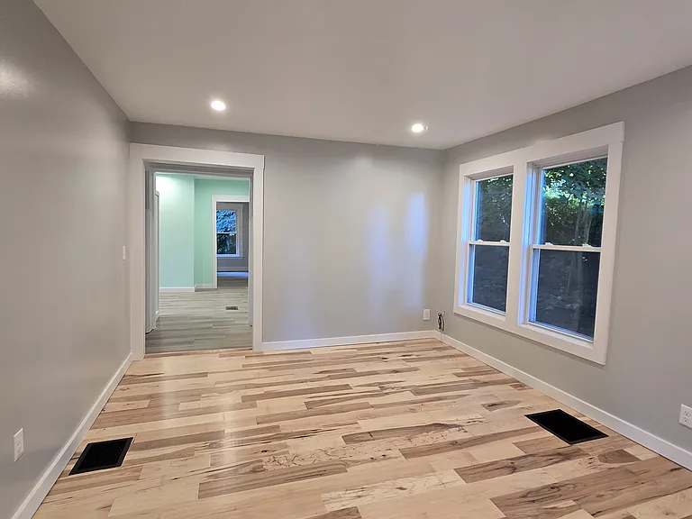 5 Fairview Ave #2 — Photo 5