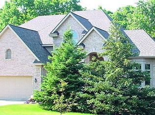 3500 Fox Hunt Dr, Ann Arbor, MI