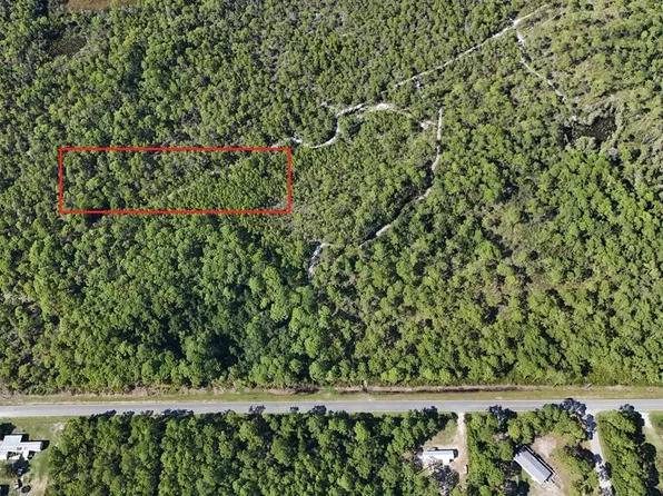 241 Twin Lakes Rd, Eastpoint, FL 32328