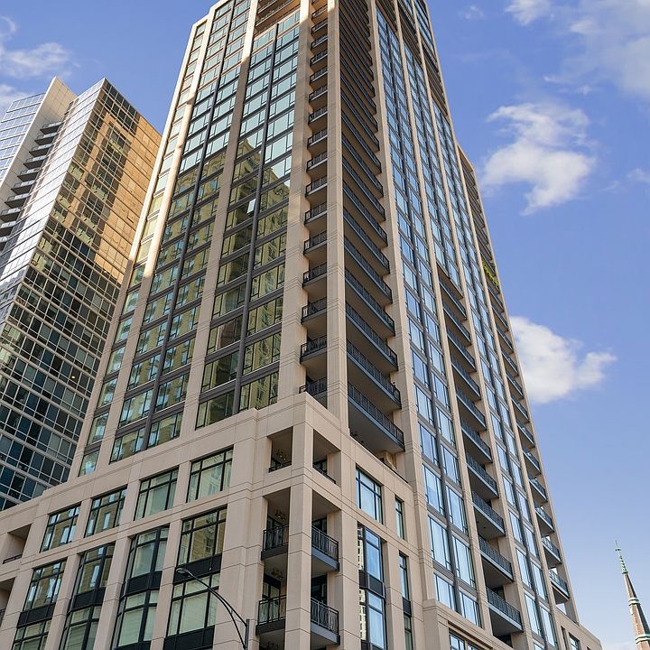 1st image of 9 W Walton St #1101