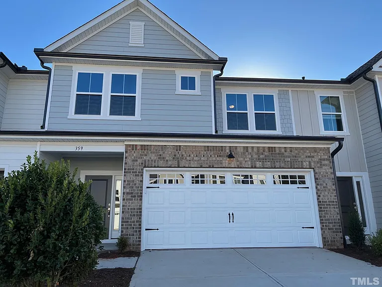 359 Glen Clova Dr — Photo 1