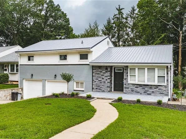 3420 Packard St, Parkersburg, WV 26104