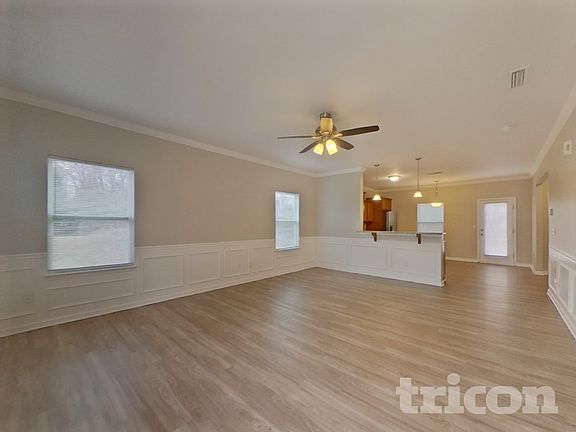 3rd image of 704 Rocky Grove Gln