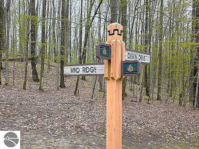 1st image of 16 Wind Ridge Dr