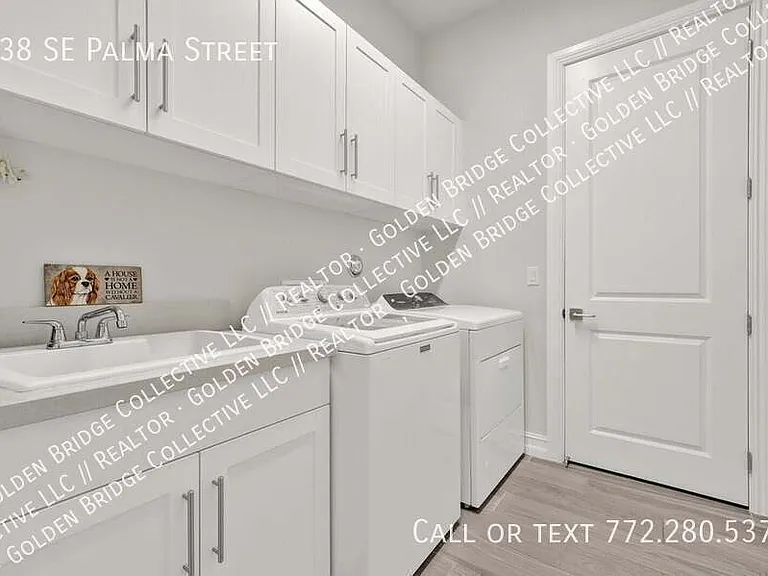 138 SE Palma St — Photo 11