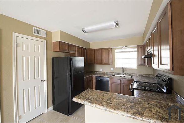 1st image of 1500 Oleander Dr #A-c