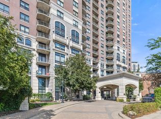 500 E Grant St APT 902, Minneapolis, MN 55404