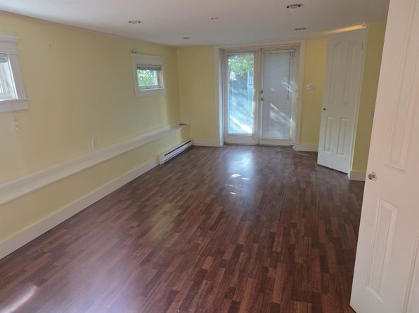 5 bedroom rental in Vancouver — photo 32