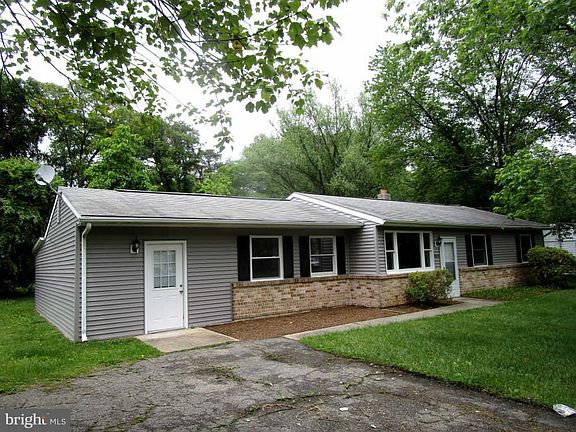 5th image of 434 Martin Dr
