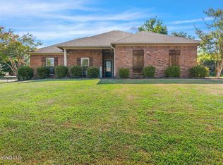248 E Pinebrook Dr, Brandon, MS 39047