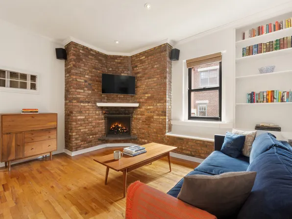 260 West Tenth Street image 3 of 6