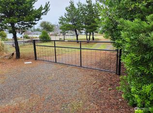 35106 G St, Ocean Park, WA 98640