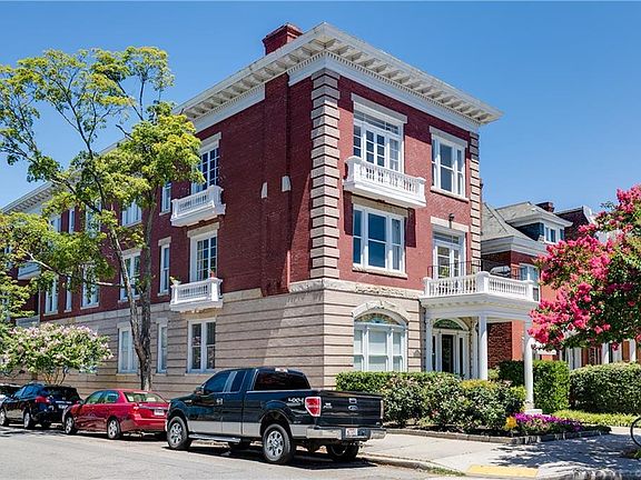2nd image of 2042 W Grace St #3