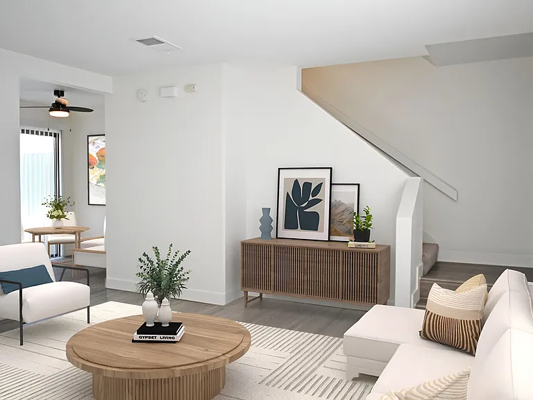 7528 Magnolia Ave — Photo 2