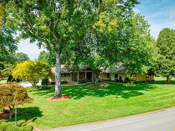3rd image of 12369 N Fox Den Dr