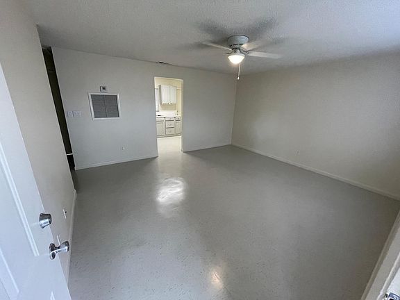 2nd image of 1007 Pennsylvania Ave #1