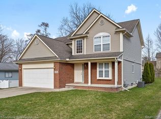 3759 Alida Ave, Rochester Hills, MI 48309