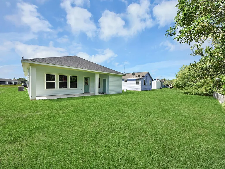 638 Stovall Dr — Photo 38