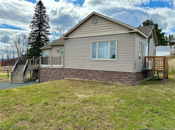 31 Daye St, Plaster Rock, NB E7G 1L2