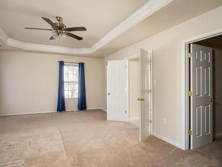 14836 Shorewood Ct — Photo 11