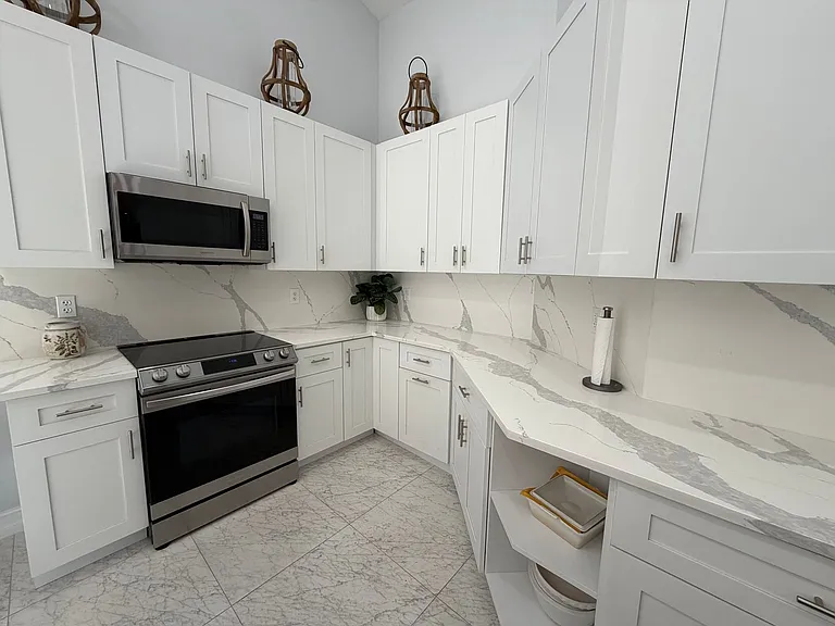5950 Almaden Dr — Photo 9